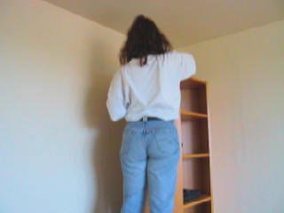 2002 04 23 Büro Uschi beim Putzen Mvi_7512