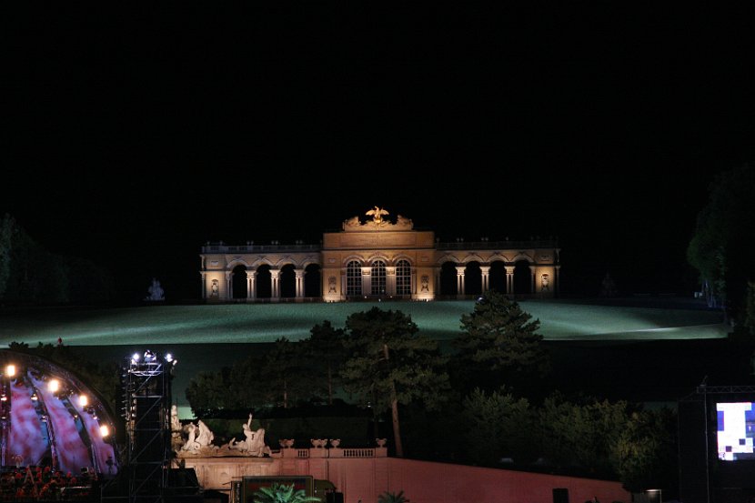 Schönbrunn 210