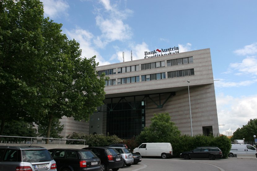 AZV08