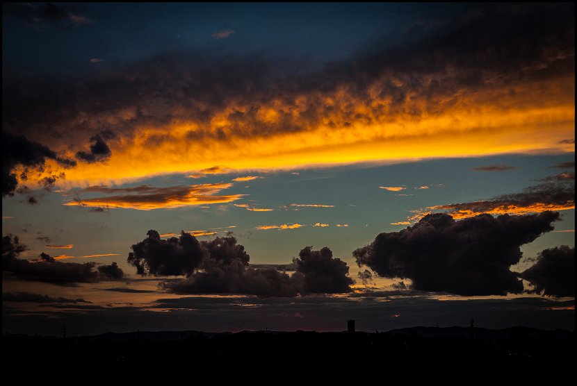 IMG_1211_clouds_small_jpg